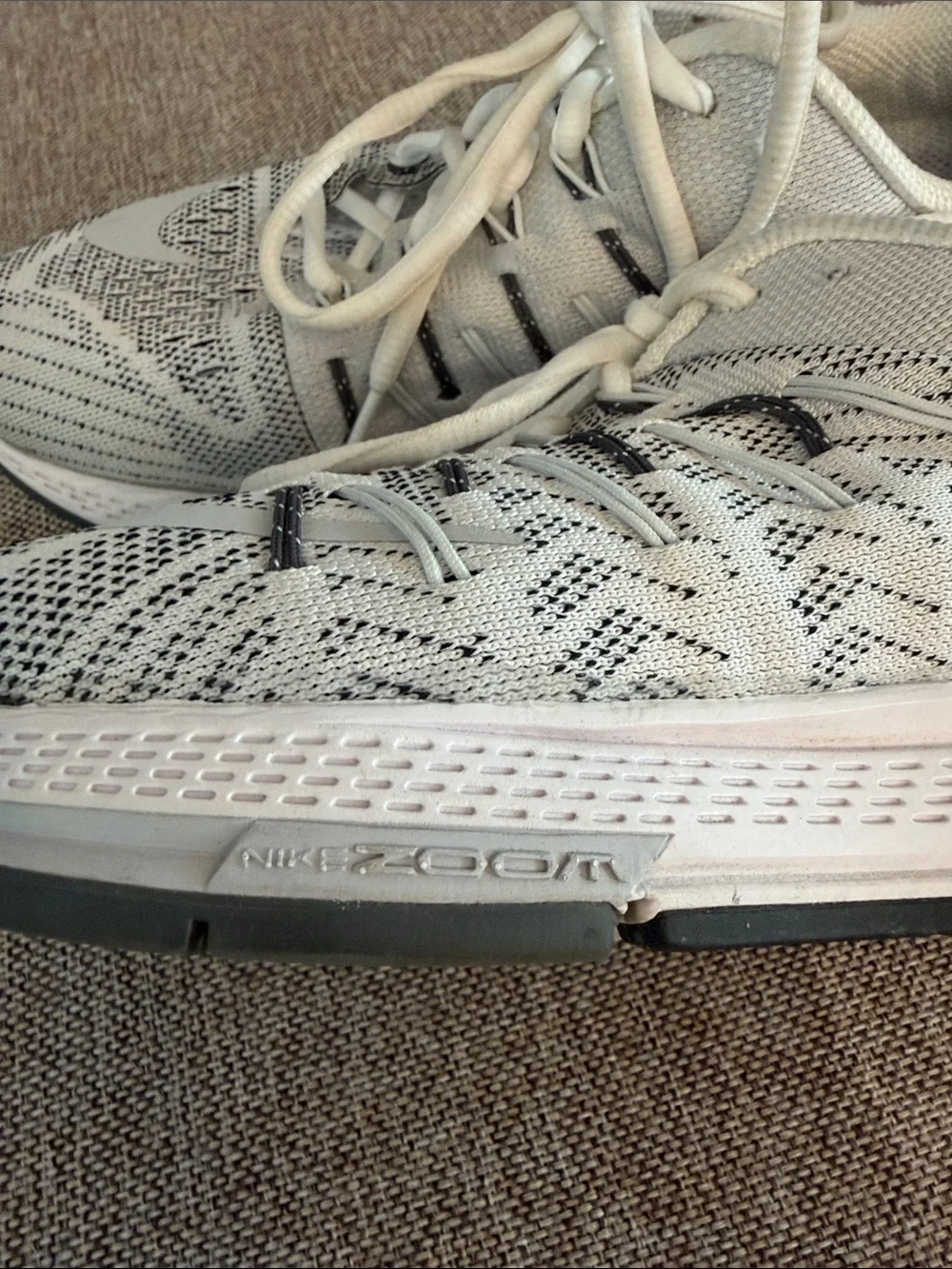 Nike Air Zoom Elite 8 Women's Running Shoes White Gray Black Sneakers Size 8‎